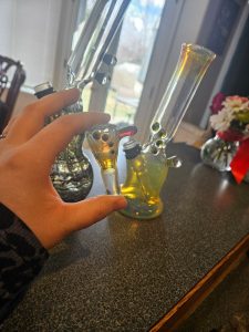 Bongshine-Clean-Glass